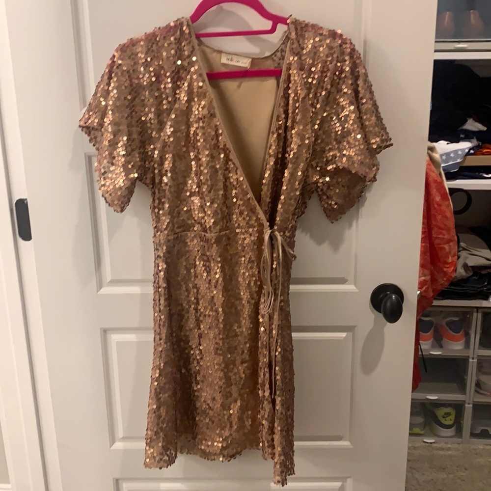 Glitter wrap dress- gold